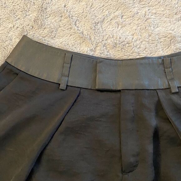 Helmut Lang dressy shorts, size 2 - Picture 3 of 10